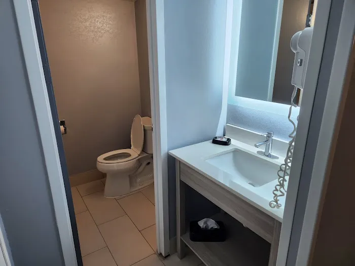 Comfort Inn Hyannis - Cape Cod 5