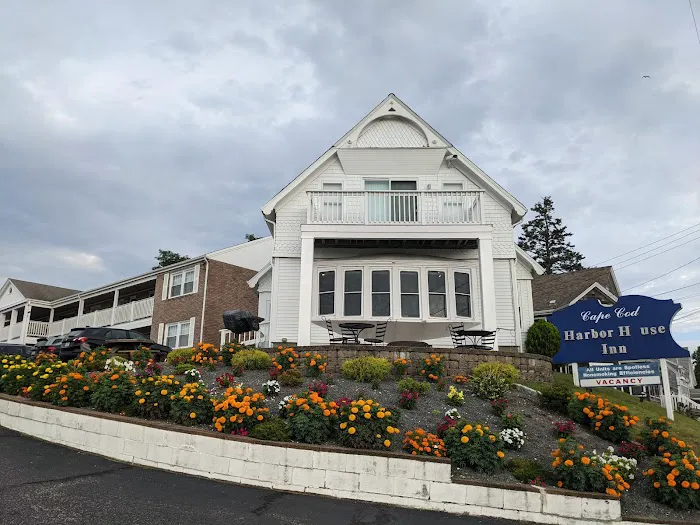 Cape Cod Harbor House Inn 5