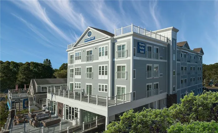 Hyannis Harbor Hotel 5