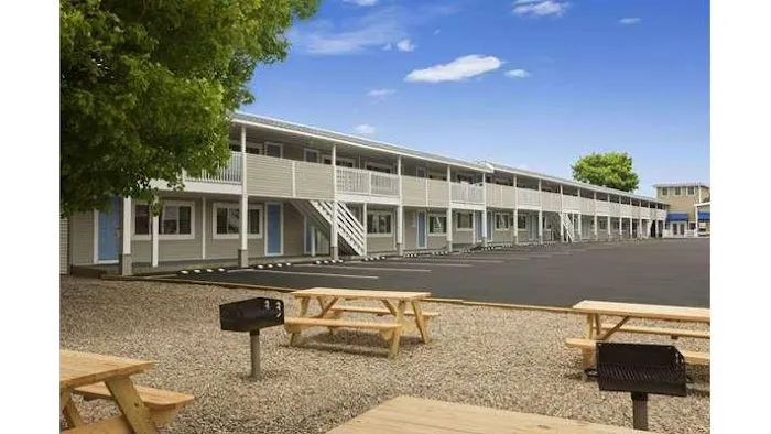 Days Inn by Wyndham West Yarmouth/Hyannis Cape Cod Area 5