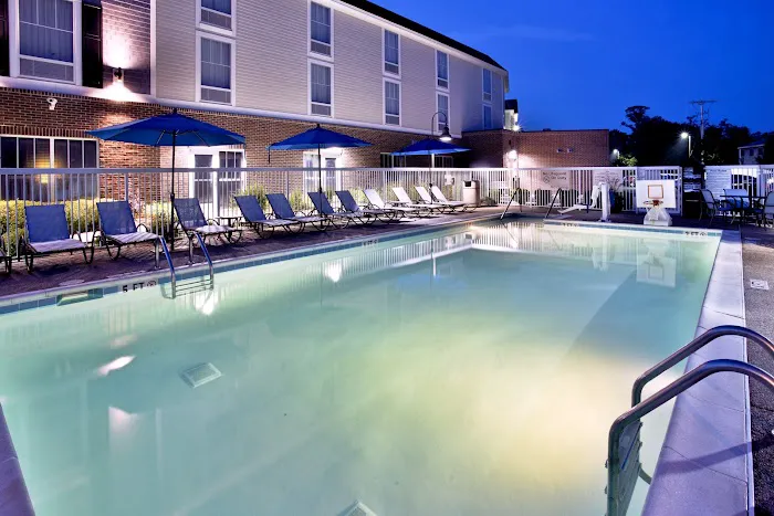 Hampton Inn & Suites Cape Cod-West Yarmouth 5