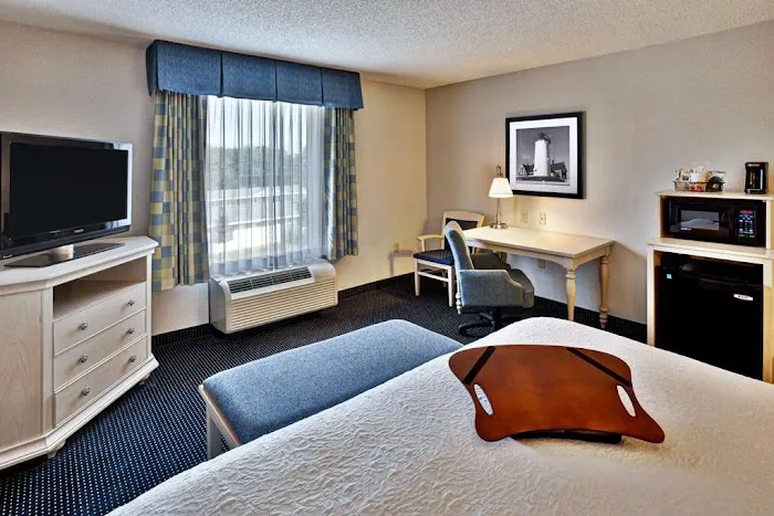 Hampton Inn & Suites Cape Cod-West Yarmouth 5