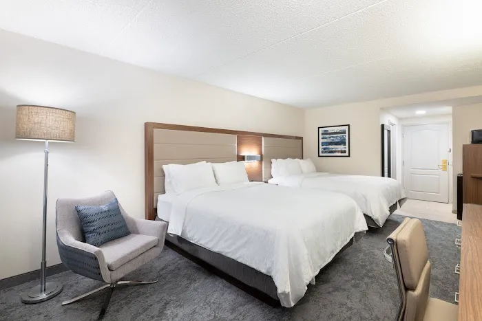 Holiday Inn Express & Suites Boston - Cambridge by IHG 5