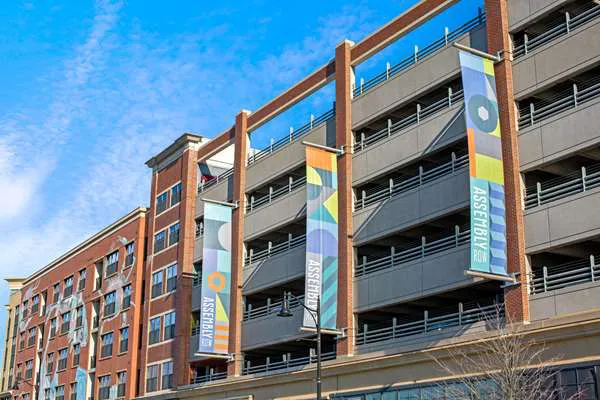 La Quinta Inn & Suites by Wyndham Boston Somerville 5