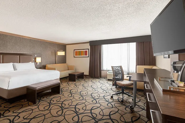 Holiday Inn Boston Bunker Hill Area, an IHG Hotel 5