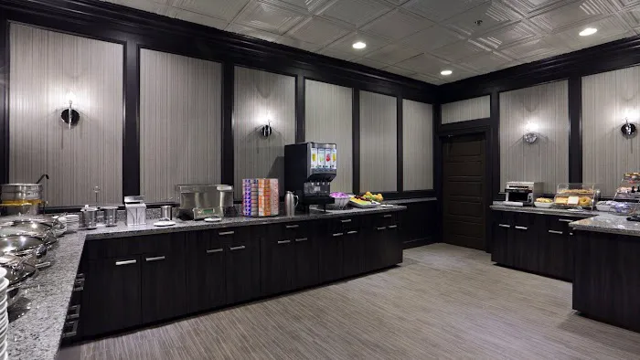 Holiday Inn Boston Bunker Hill Area, an IHG Hotel 5
