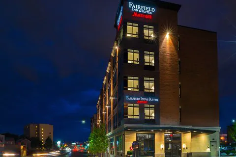 Fairfield Inn & Suites Boston Cambridge 5