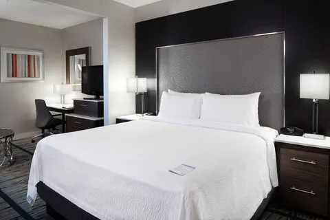 Fairfield Inn & Suites Boston Cambridge 5