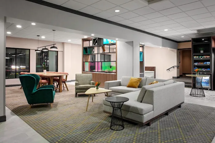 Holiday Inn & Suites Boston-Peabody by IHG 4