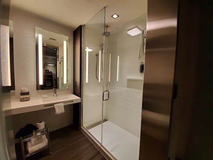 AC Hotel Boston North 4