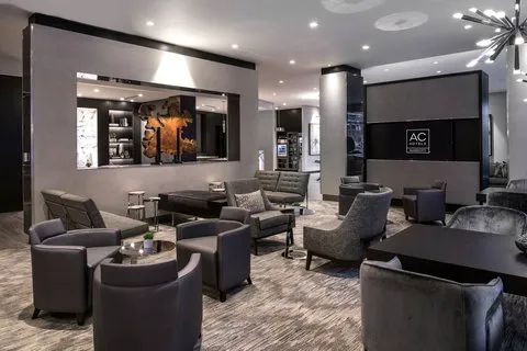 AC Hotel Boston North 4