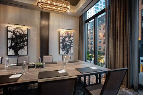 The Row Hotel at Assembly Row, Autograph Collection 5