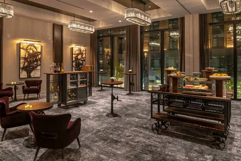 The Row Hotel at Assembly Row, Autograph Collection 5