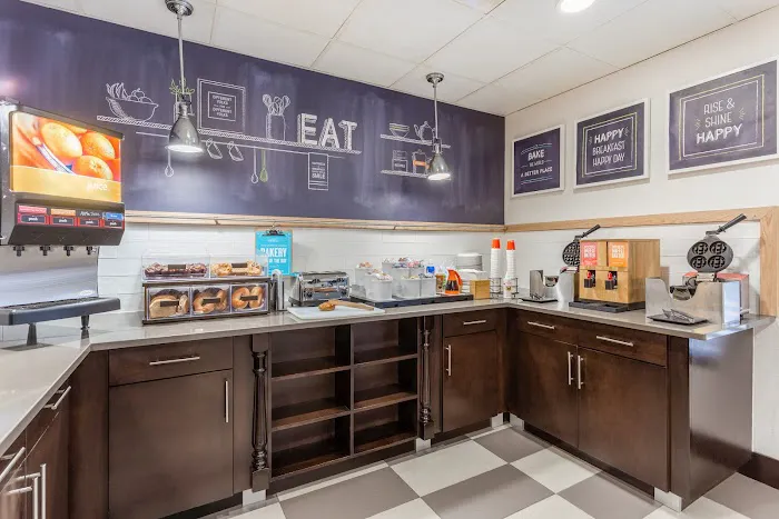 Hampton Inn Boston/Peabody 4