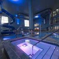 Holiday Inn Express & Suites ico