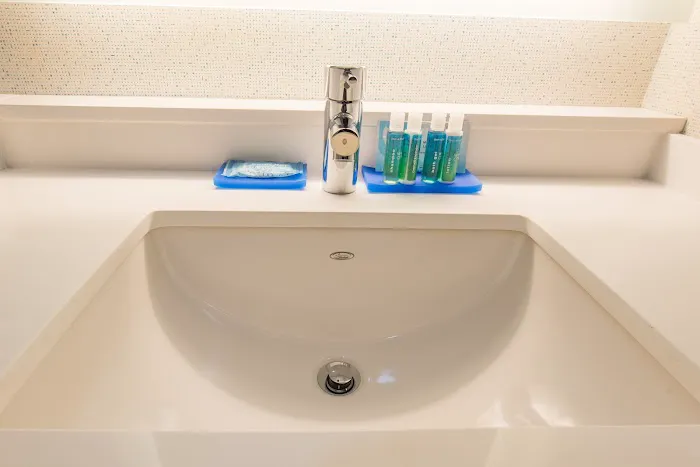 Holiday Inn Express & Suites 4