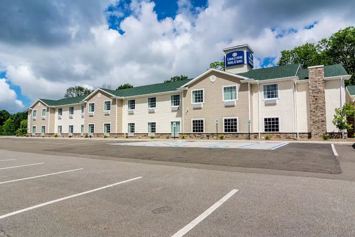 Cobblestone Hotel & Suites - Harborcreek 4
