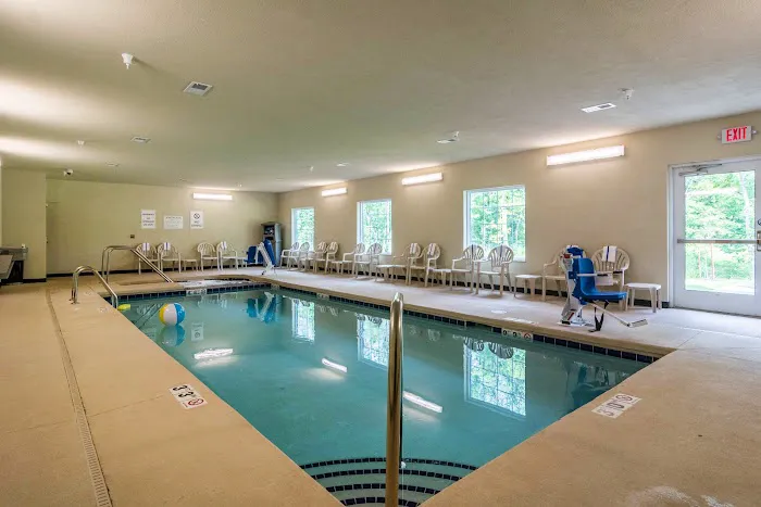 Cobblestone Hotel & Suites - Harborcreek 4