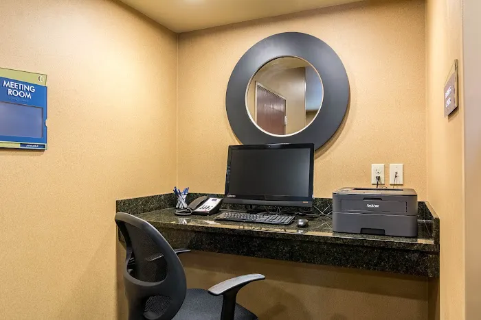 Cobblestone Hotel & Suites - Harborcreek 4