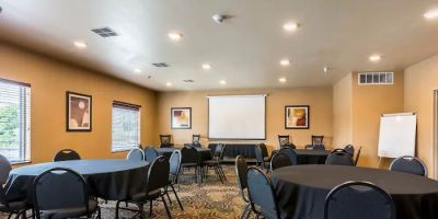 Cobblestone Hotel & Suites - Harborcreek