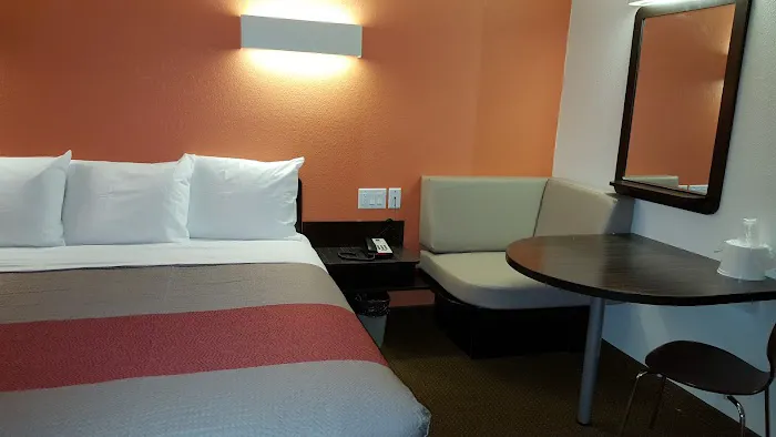 Motel 6 Erie, PA 4