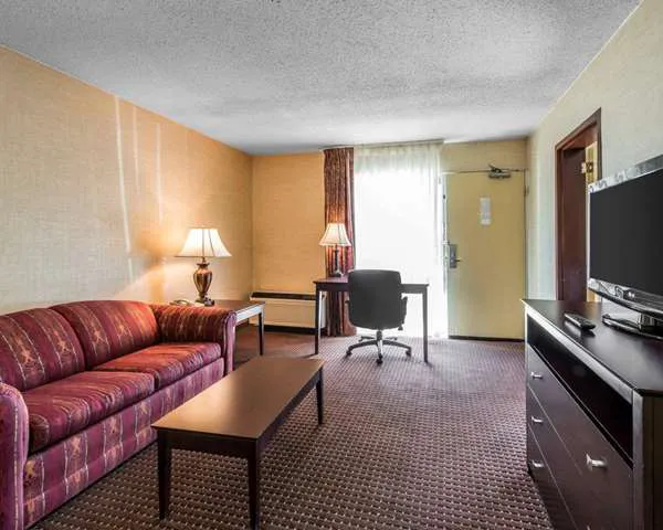 Quality Inn & Suites Conference Center Across from Casino 4