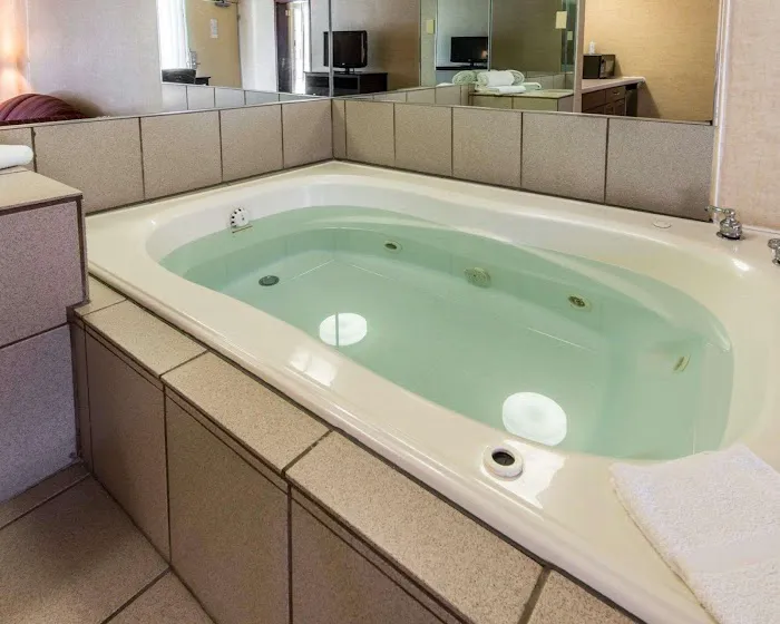 Quality Inn & Suites Conference Center Across from Casino 4
