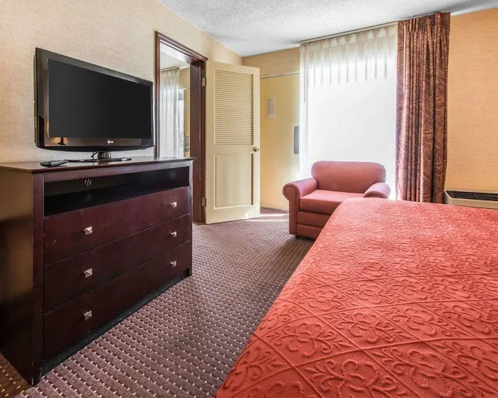 Quality Inn & Suites Conference Center Across from Casino 4