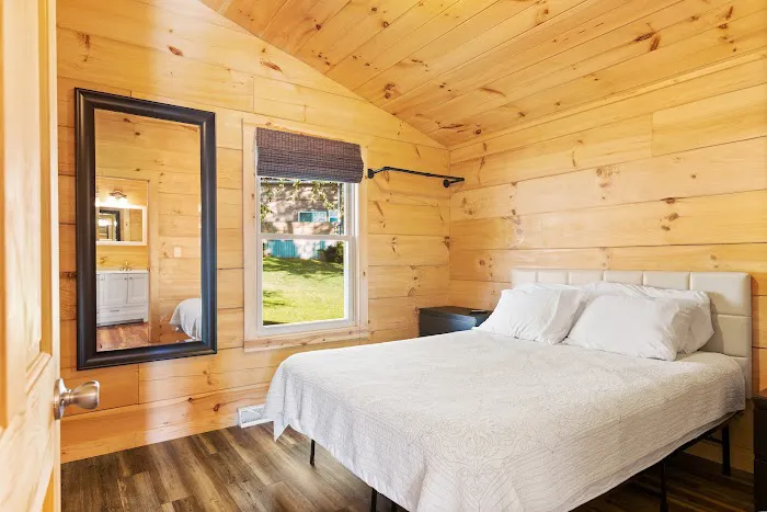 Edinboro Lake Resort 4