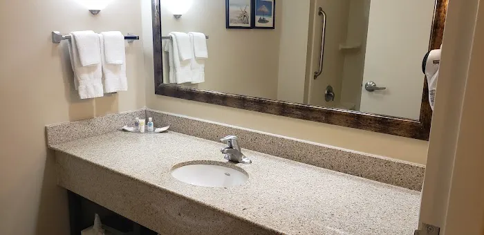 Comfort Suites 4