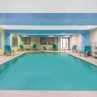 La Quinta Inn & Suites by Wyndham Erie ico