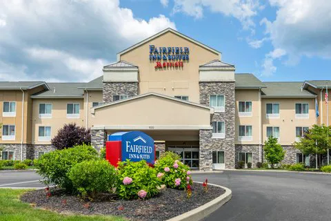 Fairfield Inn & Suites Slippery Rock 4