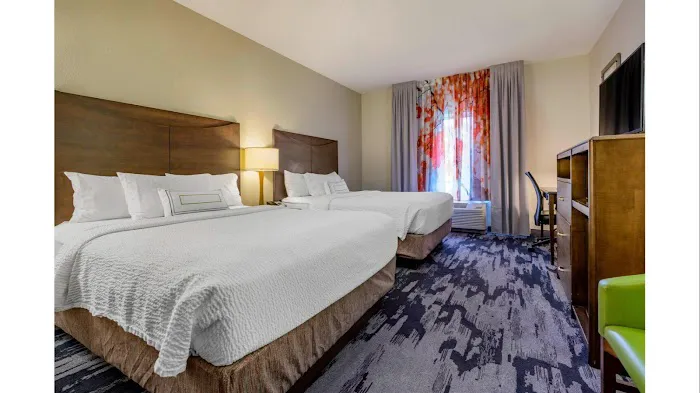 Fairfield Inn & Suites Slippery Rock 4