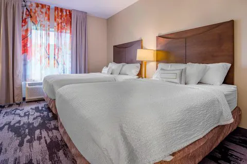 Fairfield Inn & Suites Slippery Rock 4