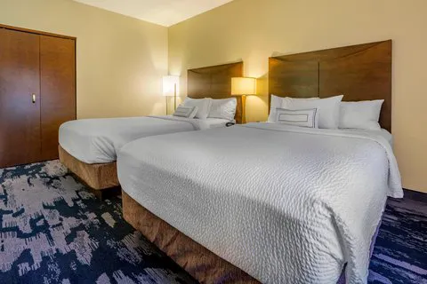 Fairfield Inn & Suites Slippery Rock 4