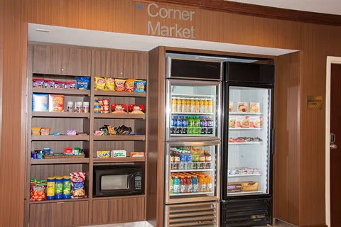 Fairfield Inn & Suites Butler 4
