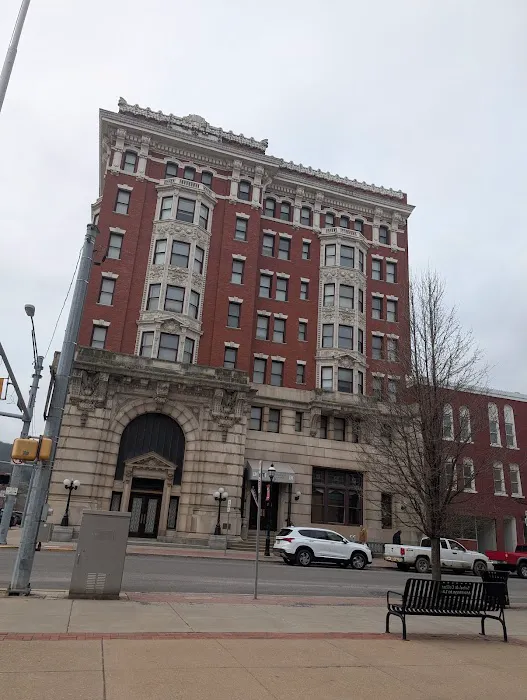 Dimeling Hotel 4