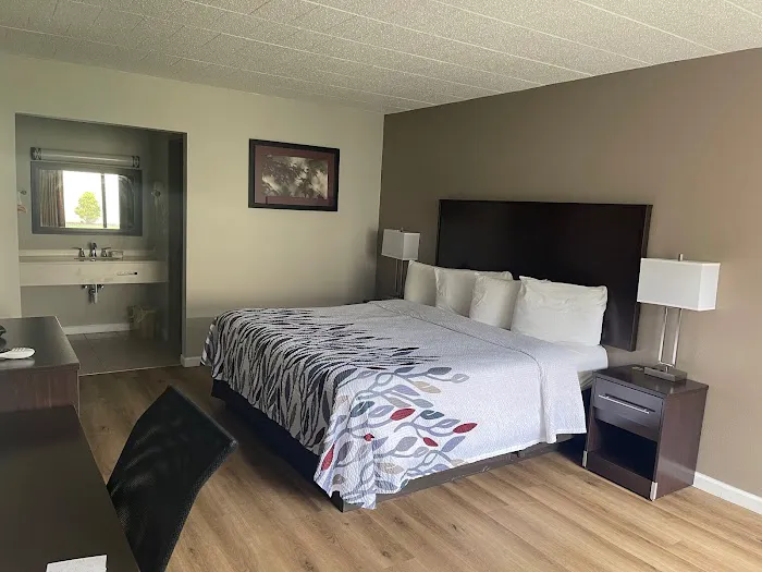 Red Roof Inn Clearfield 4