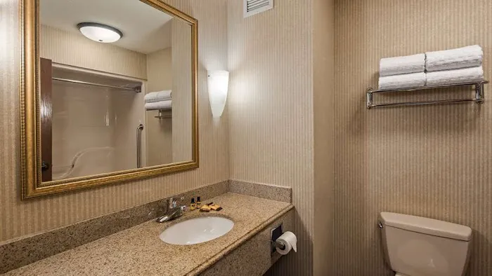 Best Western Plus Clearfield 4