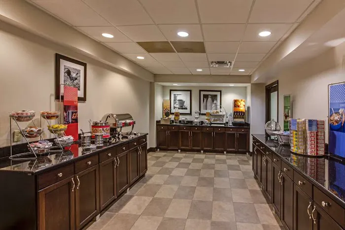 Hampton Inn Clearfield 4