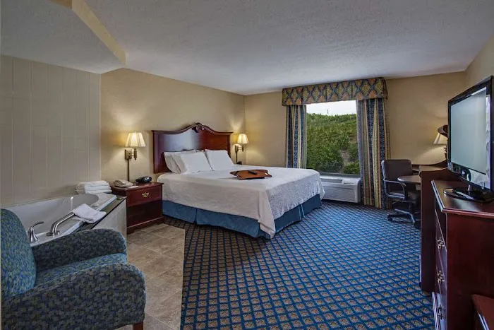 Hampton Inn Clearfield 4