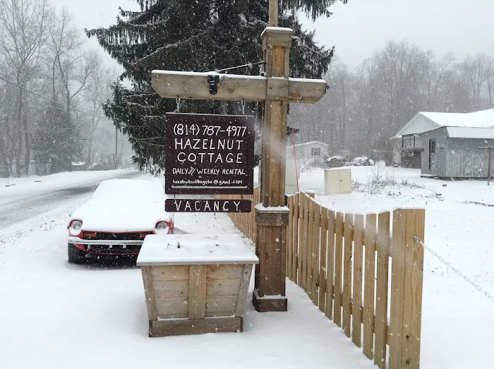Hazelnut Cottage 4
