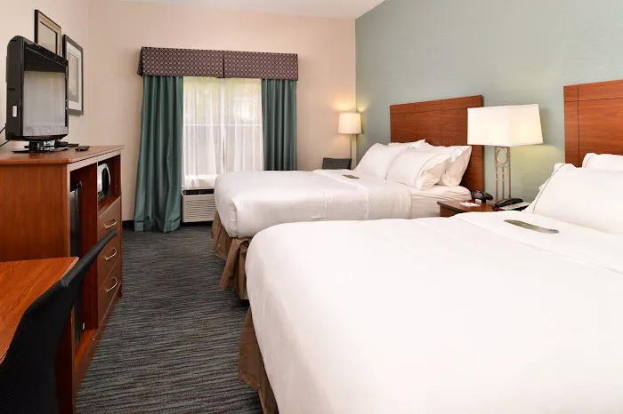 Holiday Inn Express & Suites St Marys by IHG 4