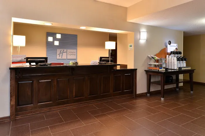 Holiday Inn Express & Suites St Marys by IHG 4
