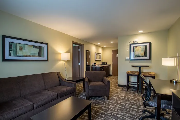 Cobblestone Inn & Suites - St. Marys 4