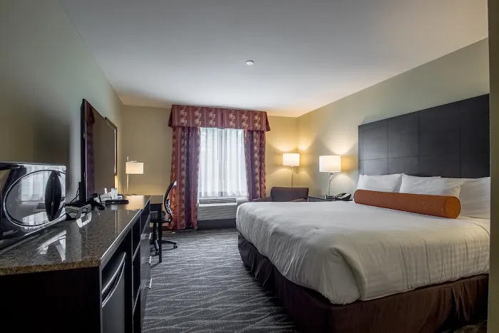 Cobblestone Inn & Suites - St. Marys 4