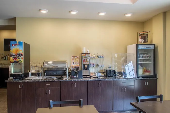 Cobblestone Inn & Suites - St. Marys 4