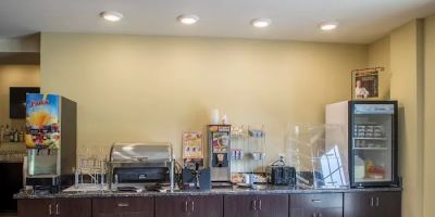Cobblestone Inn & Suites - St. Marys