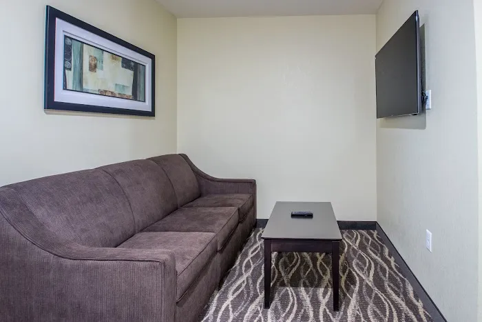 Cobblestone Inn & Suites - St. Marys 4