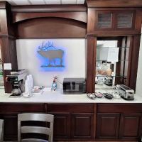 Elker Inn & Suites ico